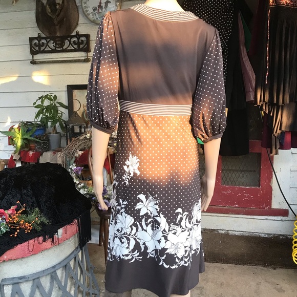 Y2K BCBG Max Azaria Midi Dress. EUC- Boho, 70s style, 3/4 sleeves. Size M - Picture 6 of 11